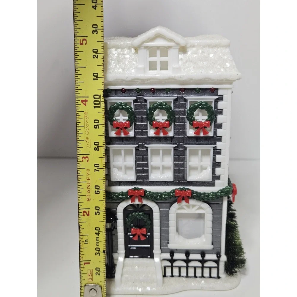 Bath & Body Works Christmas House Light Up Wallflowers Fragrance Plug